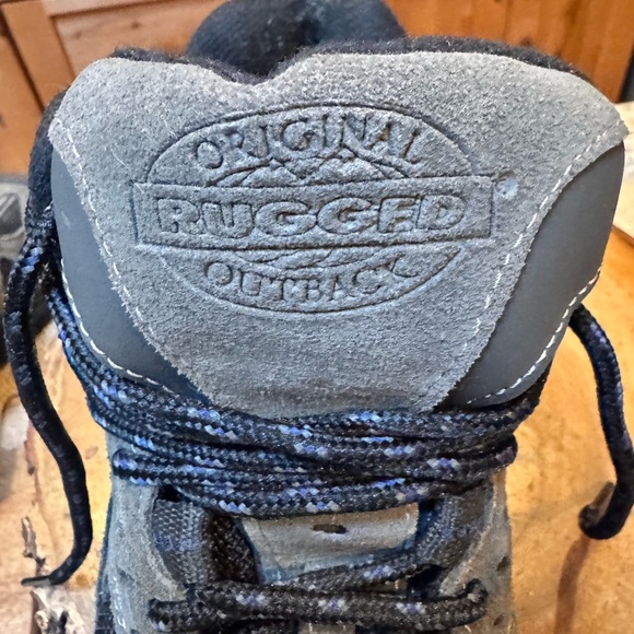 Original Rugged Outback  Hiking shoes/ boots. Only worn a couple on me of times - Picture 4 of 11